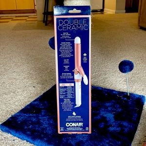 NWOT Rose Gold Conair curling iron 1” barrel